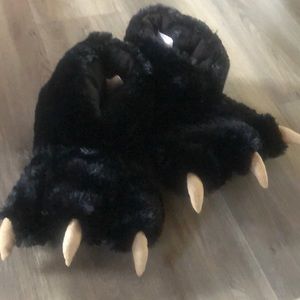Bear claw slippers